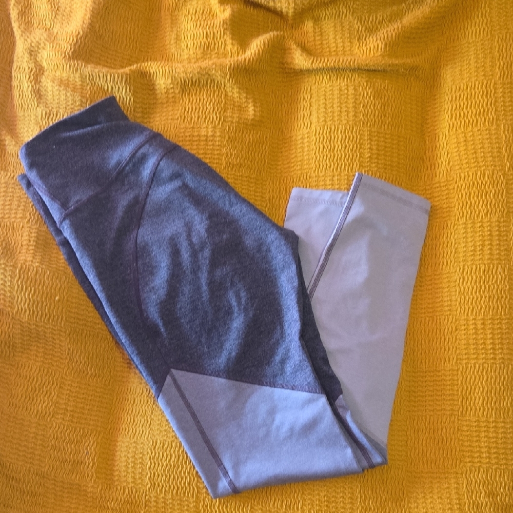 Women’s Gray and White Leggings